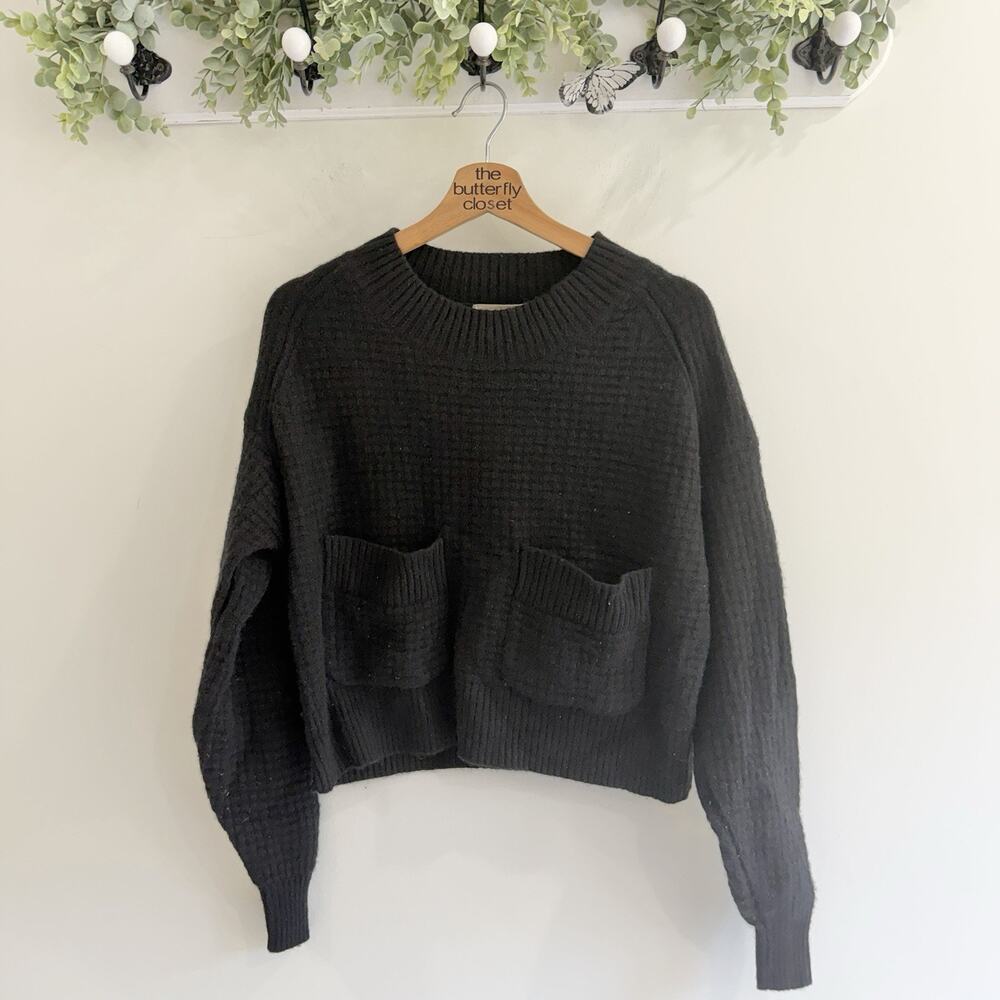 Everlane Cashmere Cropped Black Sweater Small Pockets O606